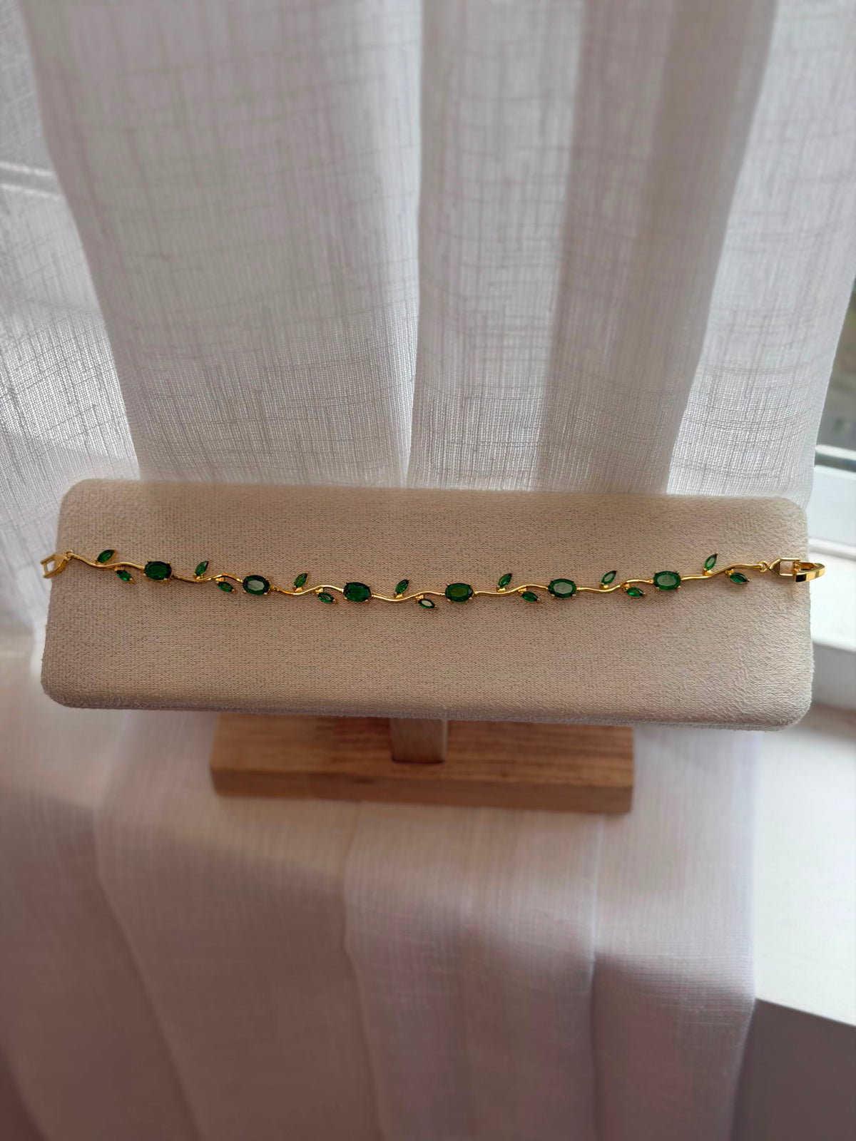 Aureon Tulip bracelet 1.0