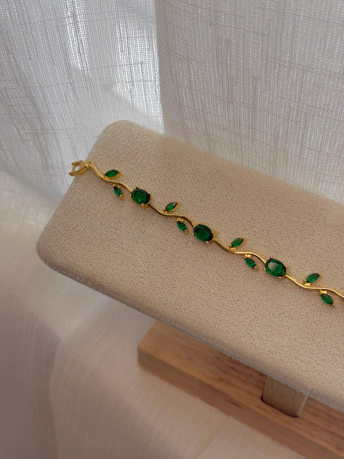 Aureon Tulip bracelet 1.0