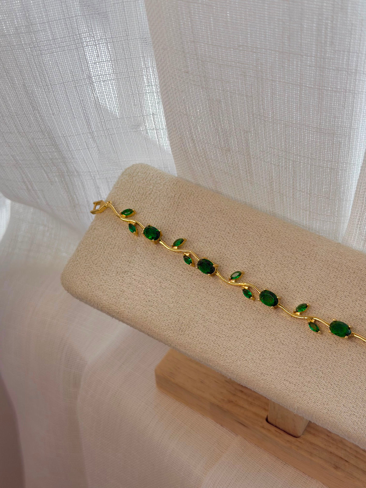 Aureon Tulip bracelet 1.0