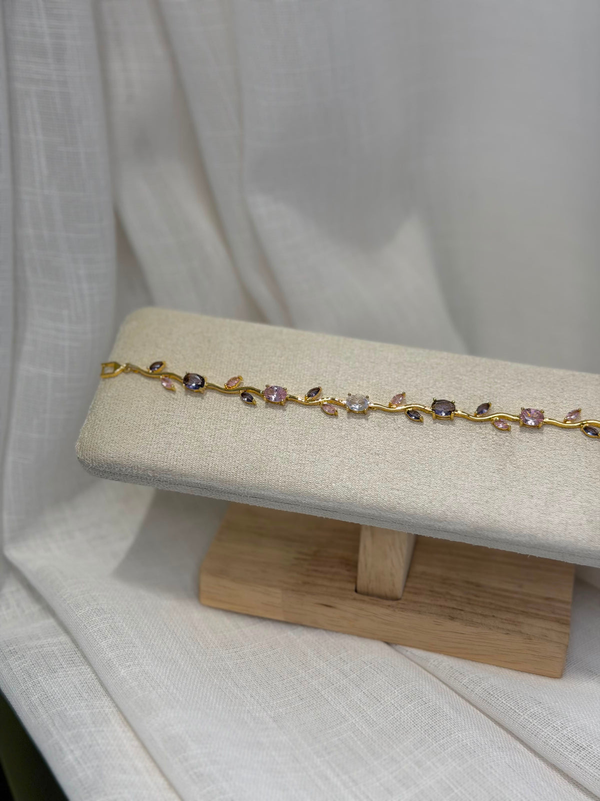 Aureon Tulip bracelet 1.0
