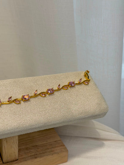 Aureon Tulip bracelet 1.0