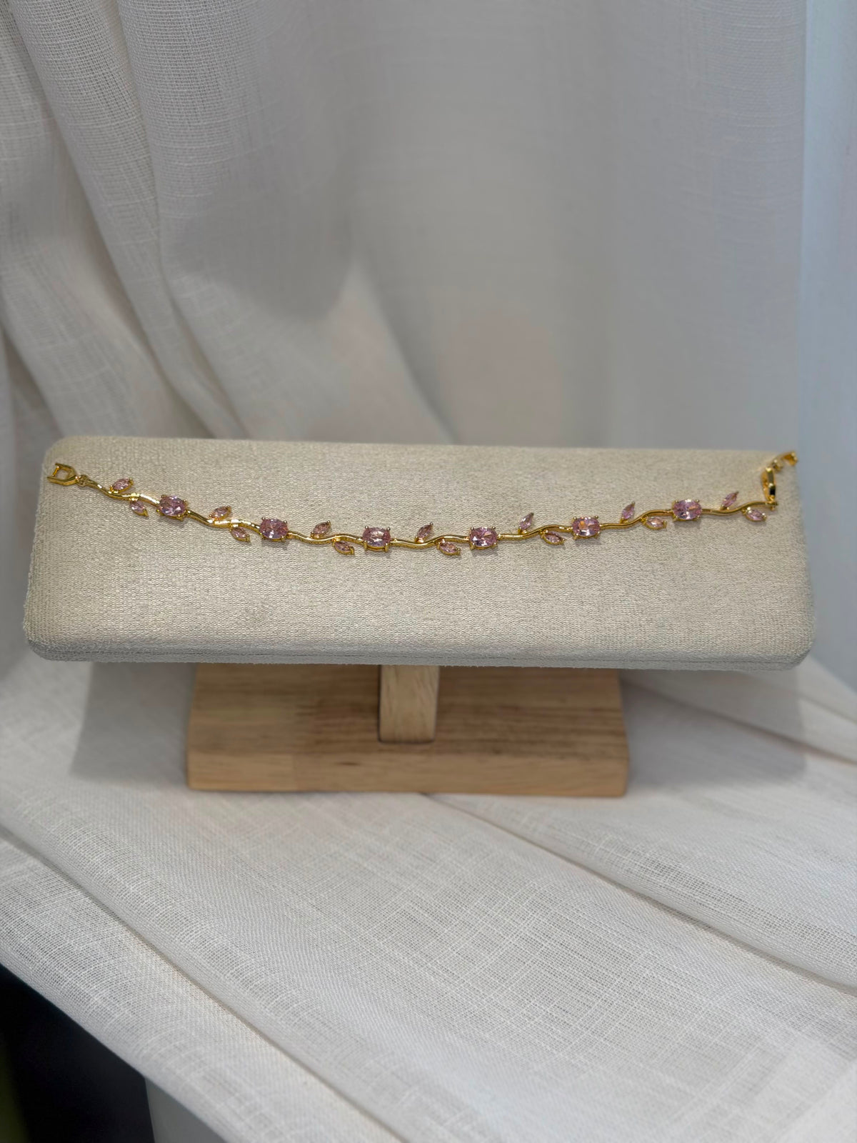 Aureon Tulip bracelet 1.0
