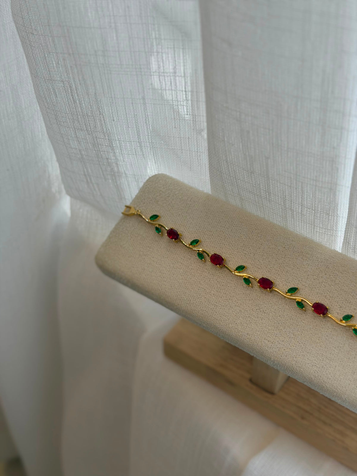 Aureon Tulip bracelet 1.0