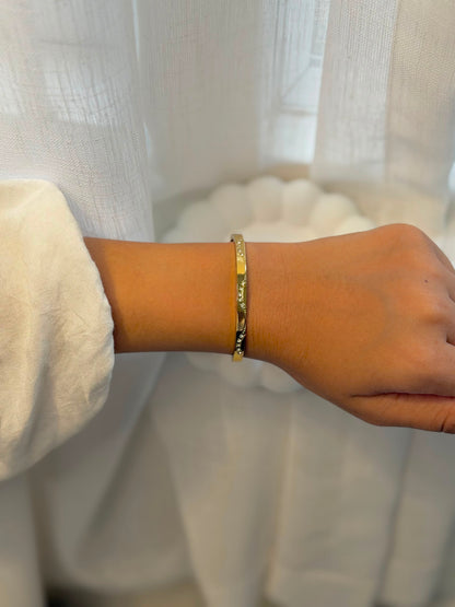 Aureon Sleek Crest Bangle Bracelet