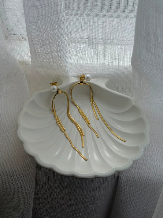 Aureon White Pearl Drop Earring