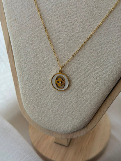 Aureon Solitaire Quatrefoil Necklace